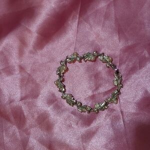 Vintage silver bracelet with pearl details